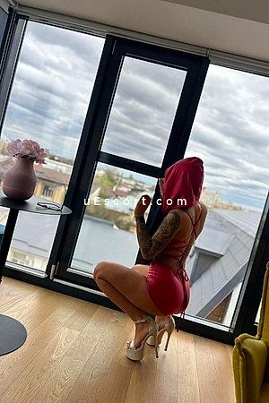 Becca - Leeds Escorts
