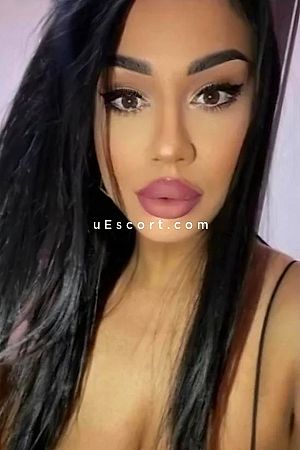 JULYA - Poole Escorts