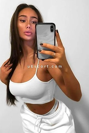 VERONIKA - London Escorts
