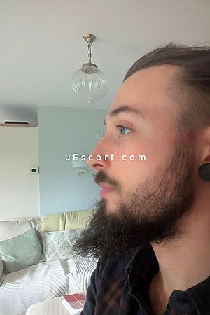 LiamOn - Bath Boy Escorts