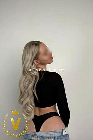 Selena - Northampton Escorts