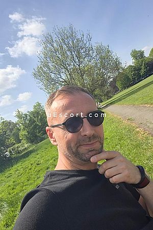 Stef - Luton Boy Escorts