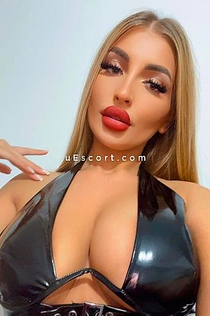 Ariaana - Glasgow Escorts