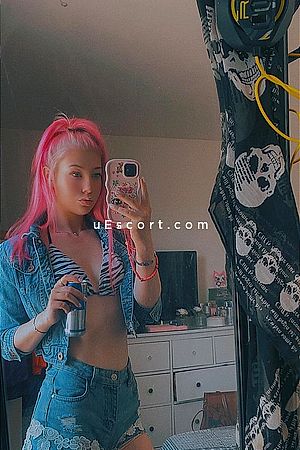 Lillybeans - Sheffield Escorts