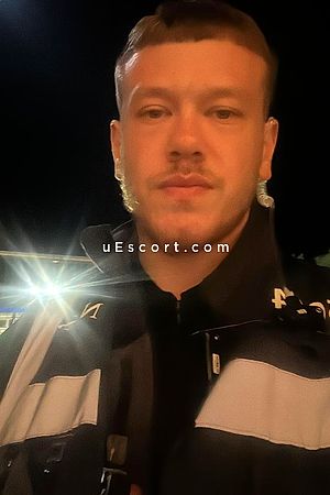 Coleson - West Bromwich Boy Escorts