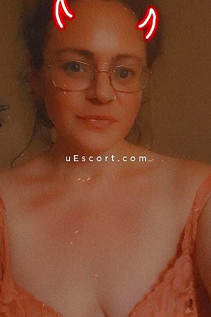 Louisa - Nottingham Escorts