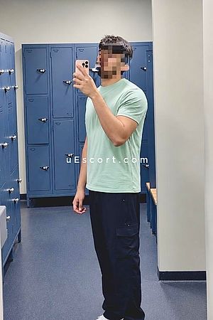 Sunny - Edinburgh Boy Escorts