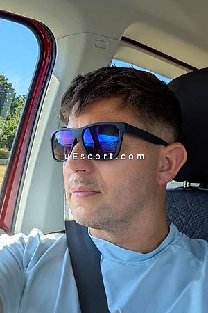 Davolew - Swansea Boy Escorts