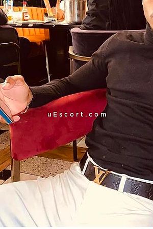 Romio Kesla - Leicester Boy Escorts
