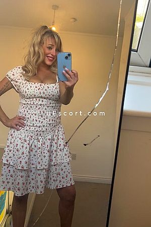Mandy - Johnstone Escorts
