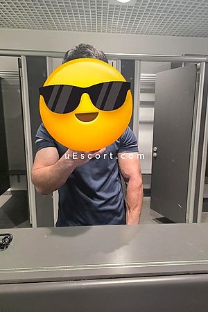 Jik - Manchester Boy Escorts