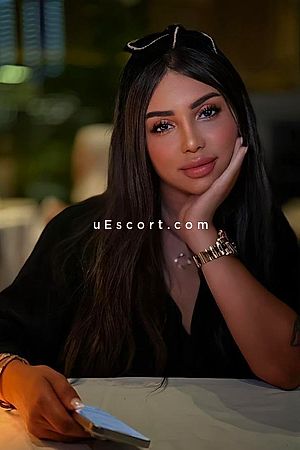 Elyana - London Escorts