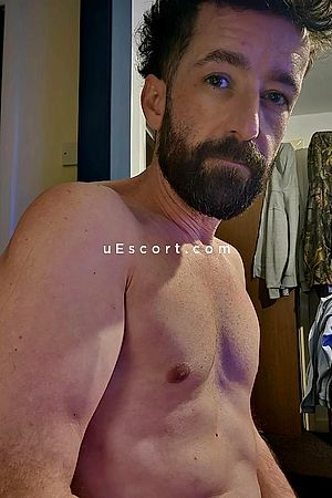 BRITISH/ITALIAN - Barnsley Boy Escorts